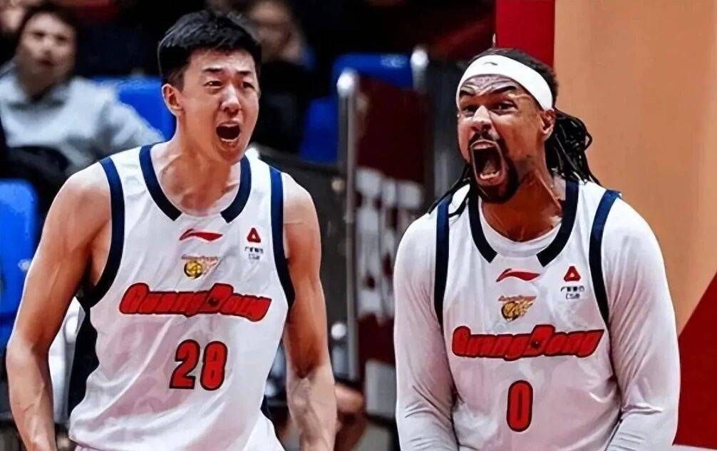 广东男篮85-64大胜广州，三大改变明显，球员评分出炉：胡明轩9.7分杜锋4.4分